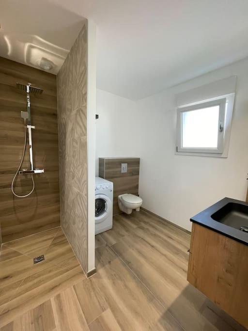 Appartement Climatise Charmes  Екстер'єр фото