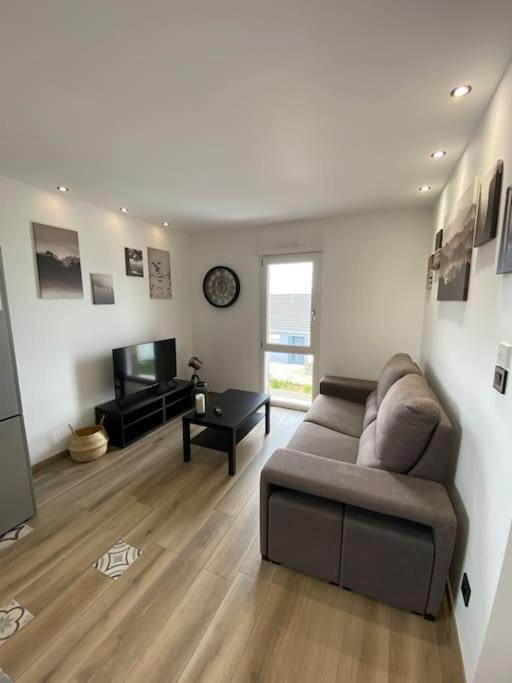 Appartement Climatise Charmes  Екстер'єр фото